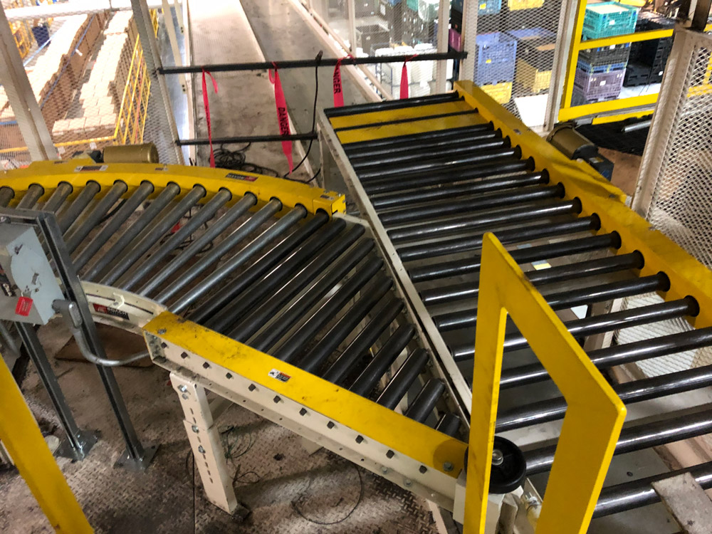 intersecting conveyors